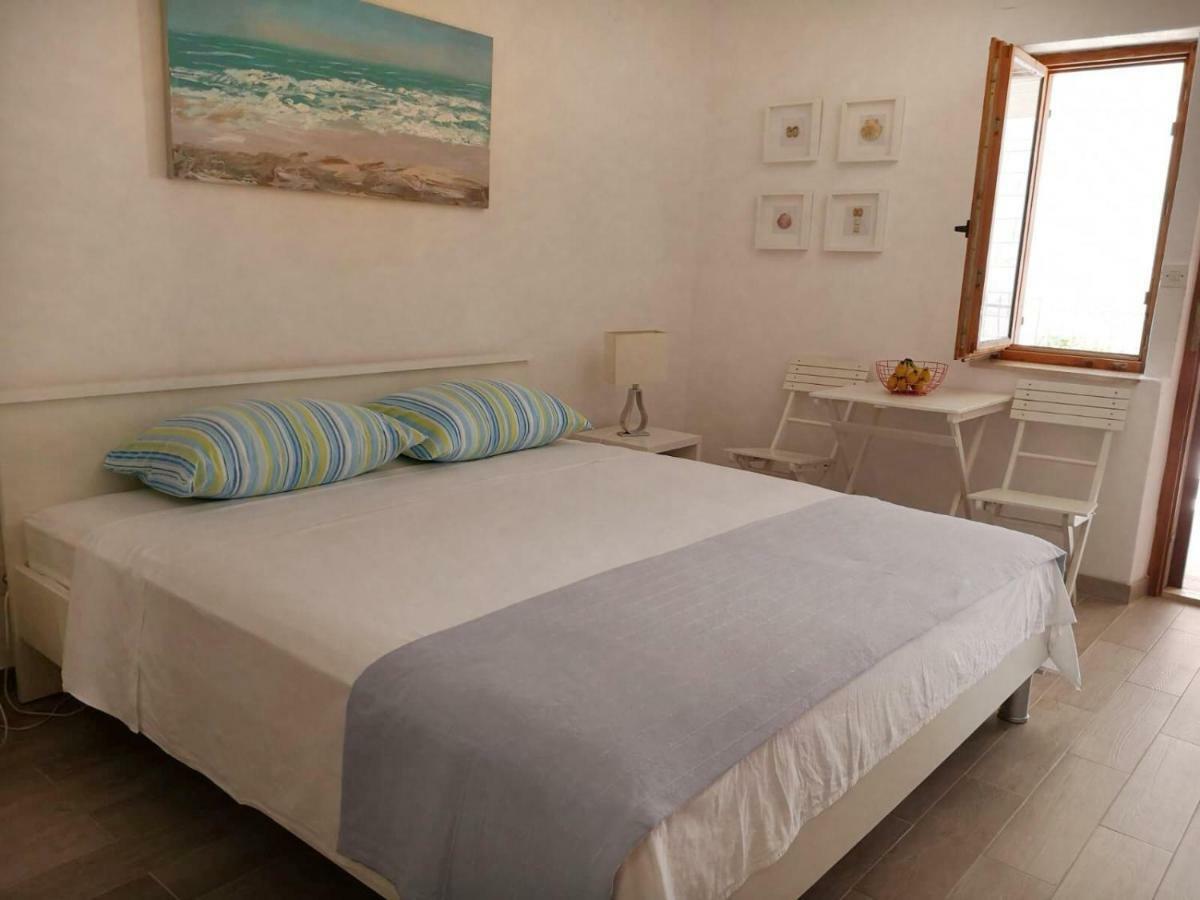 Apartments Pina Бол Екстериор снимка